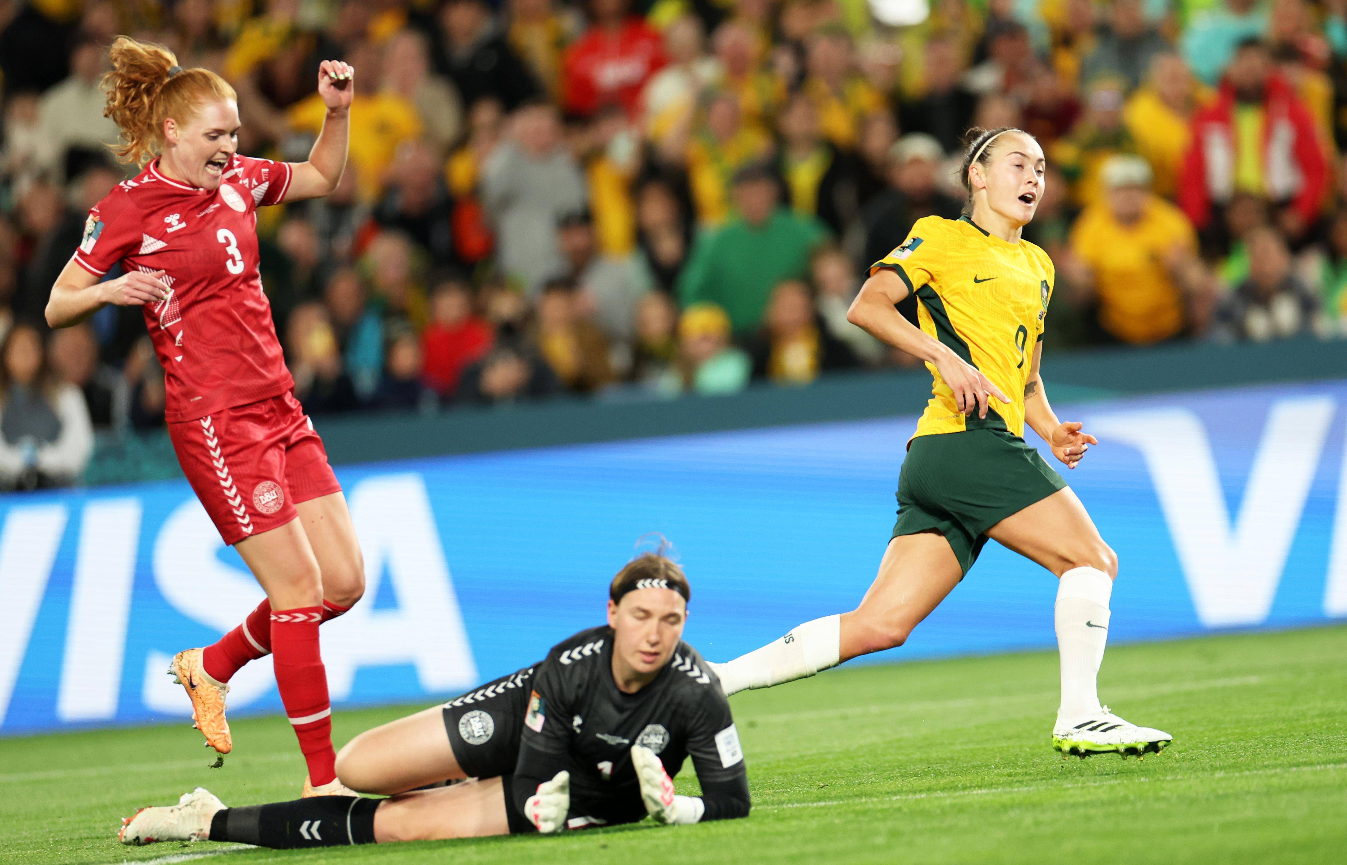 爱游戏APP-挪威女足出柜