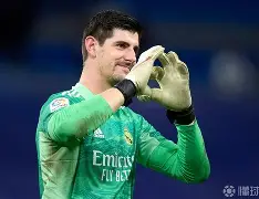 爱游戏体育-库尔图瓦帅气图片