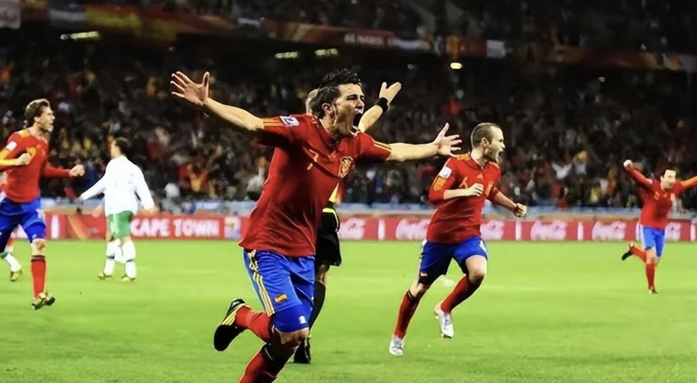 爱游戏APP-欧洲杯足球赛上发生令人震惊的一幕是什么